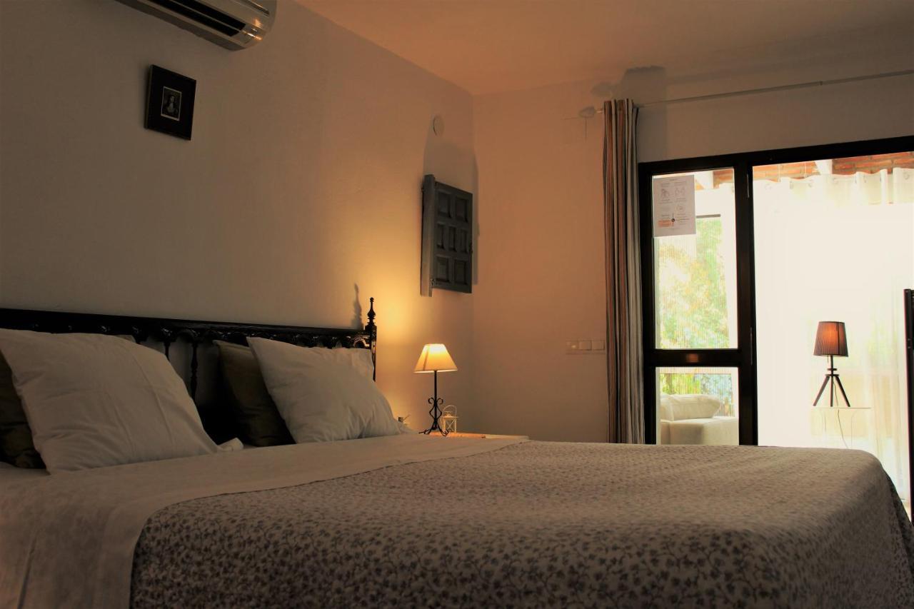 El Nispero Dulce Bed & Breakfast Alcaucín Екстериор снимка