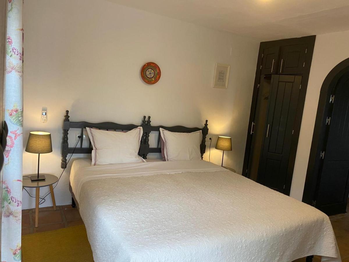 El Nispero Dulce Bed & Breakfast Alcaucín Екстериор снимка