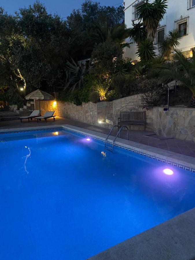 El Nispero Dulce Bed & Breakfast Alcaucín Екстериор снимка
