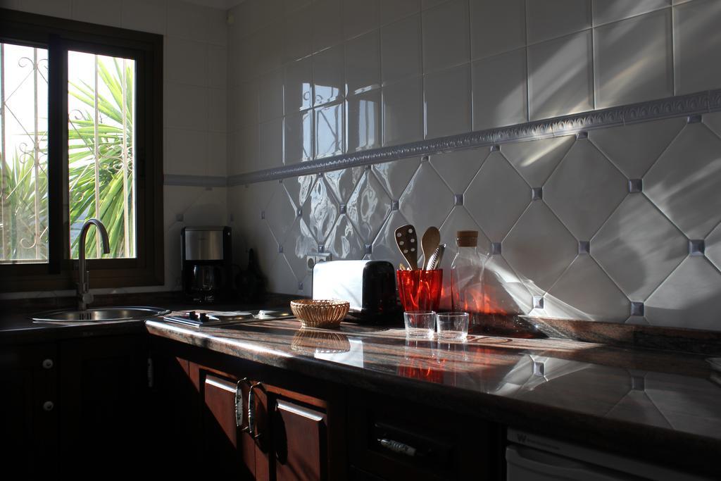 El Nispero Dulce Bed & Breakfast Alcaucín Екстериор снимка