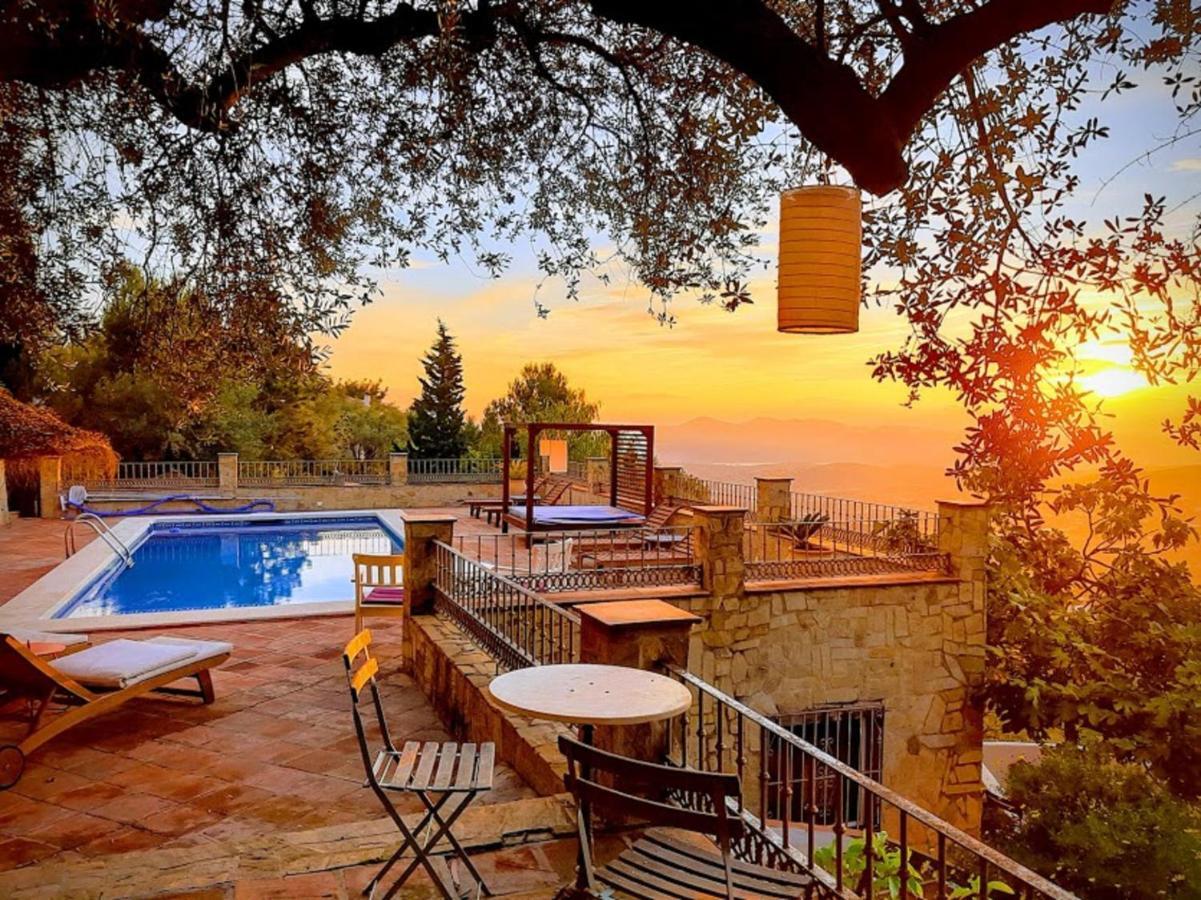 El Nispero Dulce Bed & Breakfast Alcaucín Екстериор снимка